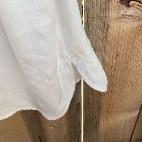 Lulu’s white from button sleeves blouse size small - Picture 12 of 14